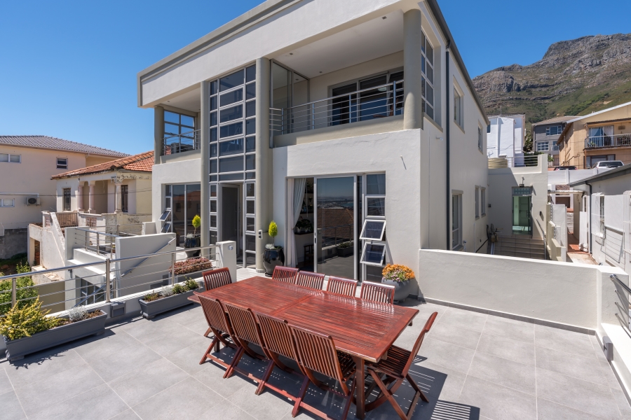 6 Bedroom Property for Sale in Walmer Estate Western Cape